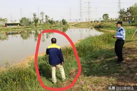 男子: 自己鱼塘捕鱼也违规? 警察: 罚500! 网络曝光,上级介入 处罚撤销图片