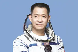 聂海胜妻子：在丈夫上太空前提出离婚，隐藏了多少辛酸？图片