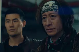 笑了！嘎子哥新片突破下线：时长只有65分钟，双腿追摩托跑16公里图片