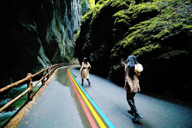 陇南游记：从山水秘境到溶洞奇观，再遇人间烟火