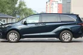 双生对决：格瑞维亚VS塞纳，谁才是家用MPV的终极选择？图片