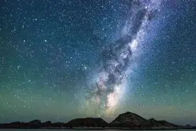 与日月星并列之辰图片