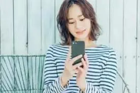 妻子不听丈夫劝阻执意和男闺蜜旅游，回来孩子有了新妈图片