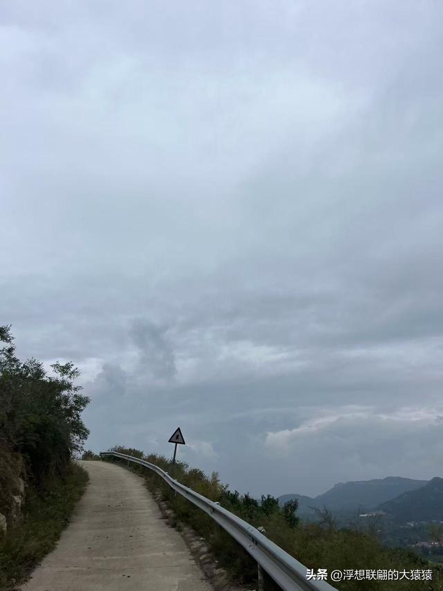 蒙阴七十二崮之一的瞭阳崮，不仅有壮丽风光，还曾有过血雨腥风