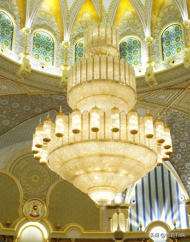 触摸砂纸质感鲸皮，见证恐龙生死搏斗，这座博物馆让孩子爱上自然