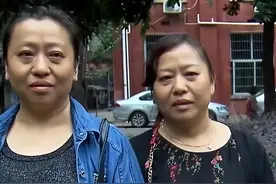 湖南富婆街上偶遇陌生人，两人竟长得一模一样，DNA鉴定后傻眼了图片