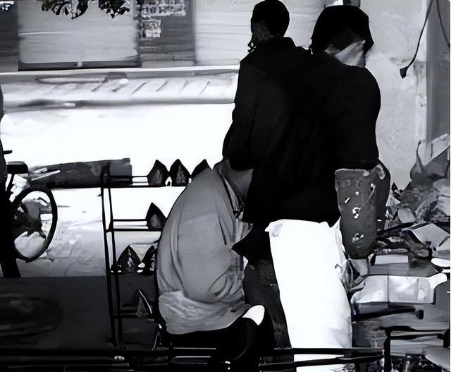 重庆一女子有两套生殖系统，先嫁老公生下一子，而后娶妻又得一娃