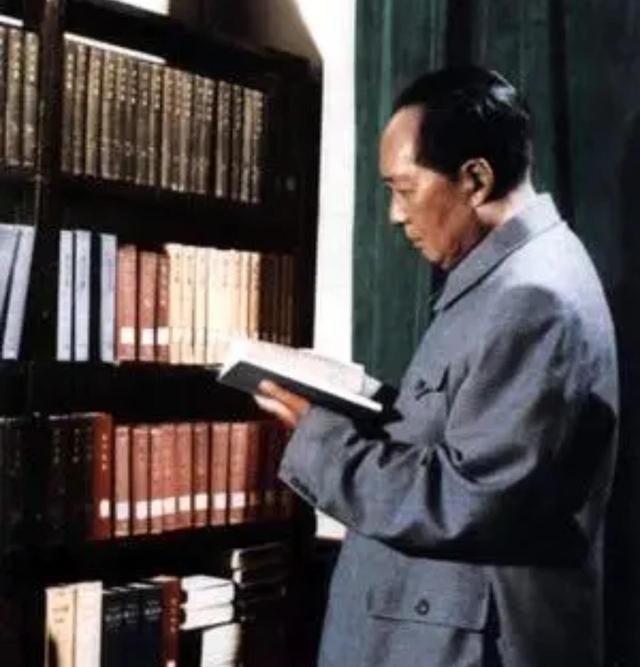 听闻儿子被枪毙，龙云怒闯中南海，毛主席：你自己回去看看吧
