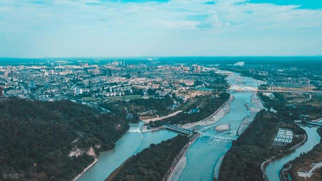 我是山东人，去了趟四川青城山，憋了4个疑问想问问大家