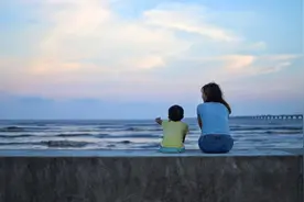 老师频繁告状：A娃家长如何与老师进行有效沟通？记住这4点图片