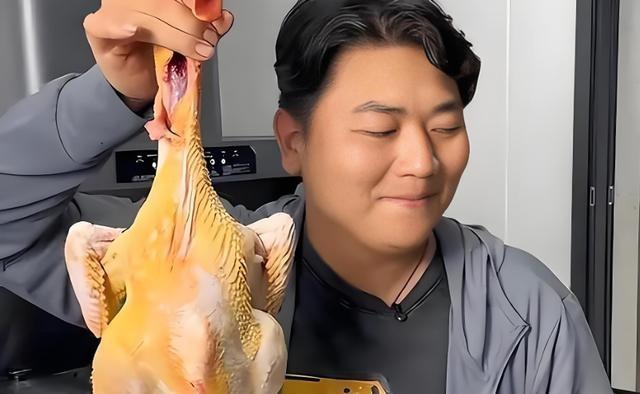 郭晶晶也没想到	，18岁官宣喜讯的全红婵，已走上她曾经的“老路”