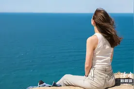 再读《变形记》才顿悟：为自己活，才是中年人最好的活法图片