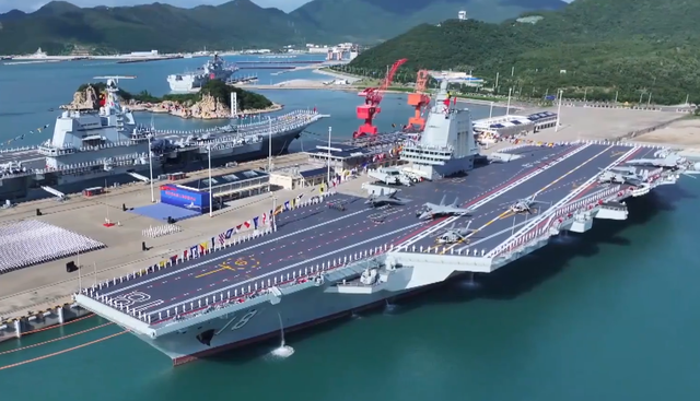 全球首创！福建舰电磁弹射秀出独门绝技，美国想要的又被中国实现