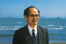 原广东省委第一书记，官至副国级，母亲是广东最长寿老人，113岁图片