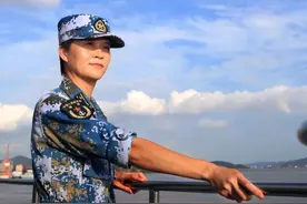 从华为百万年薪到海军女舰长，韦慧晓的人生如何逆袭？图片