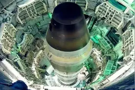 美国改变核武策略，拜登选定3个对手，美军接令，中俄朝没有退路图片