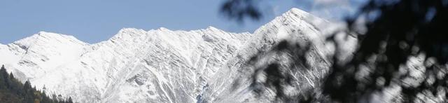 4860米云端告白指南！在达古冰川的日照金山下，说最甜的情话