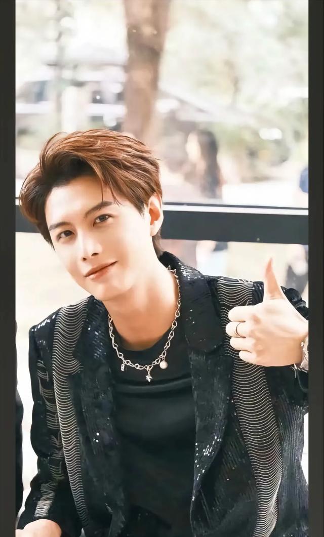 短剧男演员片酬大曝光！从日薪1万到5万，差距居然这么离谱！