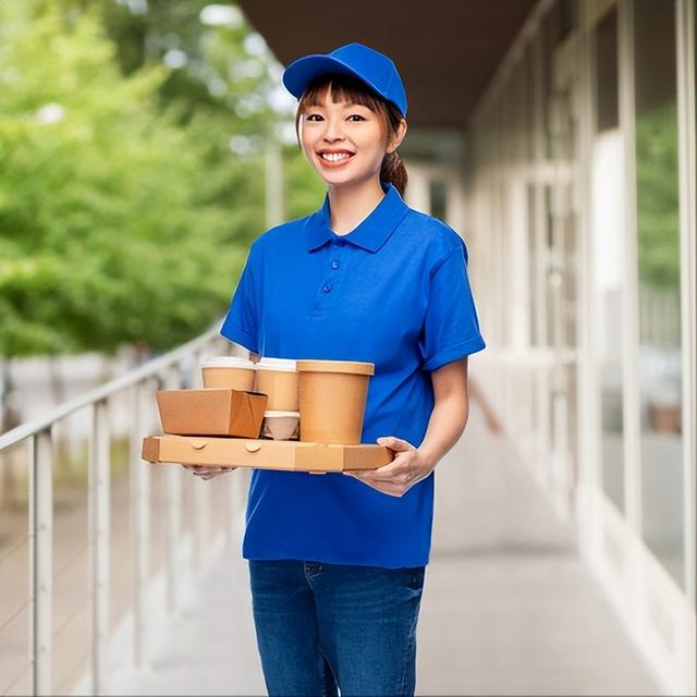 风里雨里，那个为你送外卖的，可能是位养家的妈妈