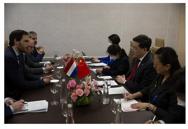 中荷磋商不欢而散，压力给到德国，德方电话打向北京