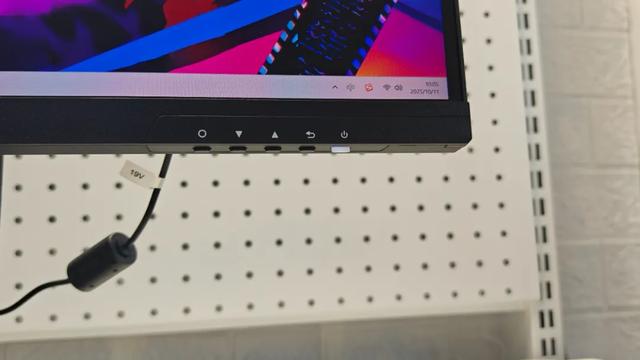 4K 160Hz电竞显示器价格新低 泰坦军团P2710V节能版评测