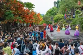 2024年五一假期首日：湖北各景区景点人气旺，夜游经济声势渐成图片