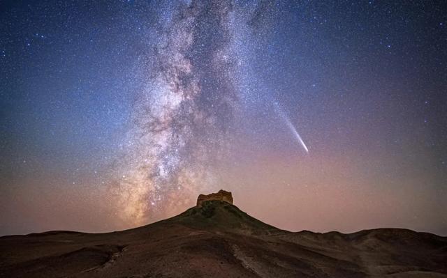敦煌观星:沙海之上的星河诗篇