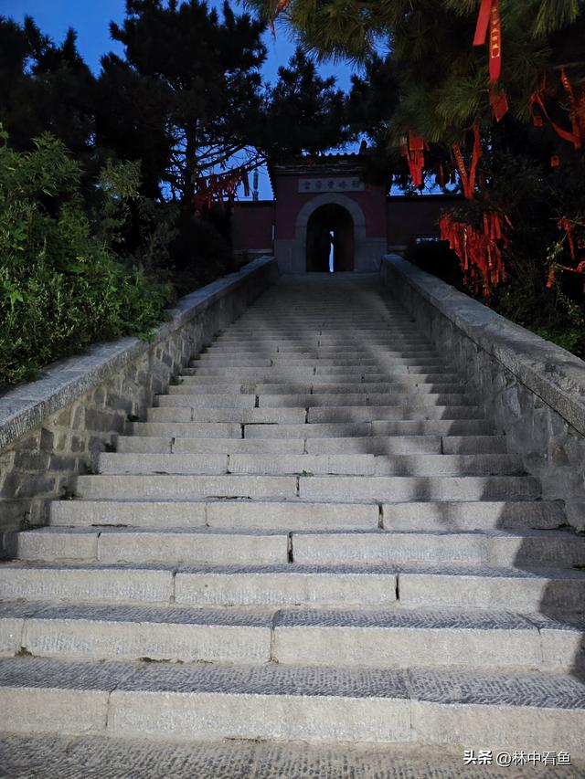 徒步登泰山之三——岱顶风光奇秀绝天下