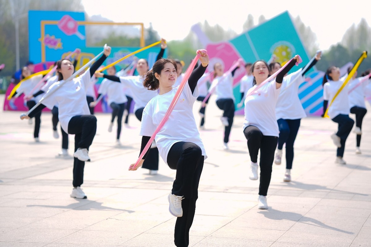 鹤舞樱飞 向新而行——2026樱花季鹤壁文旅推介大会开幕(图6) 鹤舞樱飞 向新而行——2026樱花季鹤壁文旅推介大会开幕(图6)