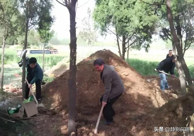 引言2025年，北京将迎来一个农历中特殊的年份——闰六月。