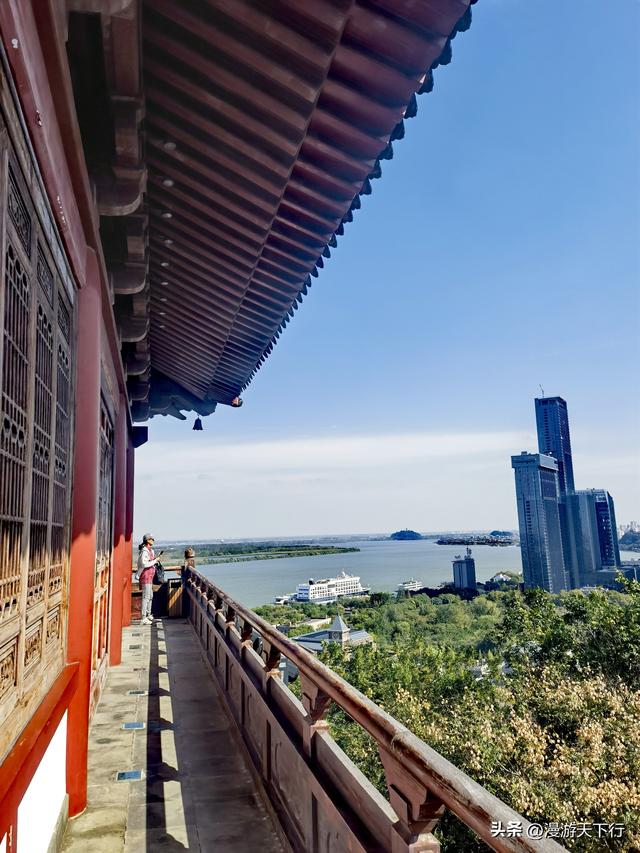 镇江西津渡的看点不在古街，而是云台山上