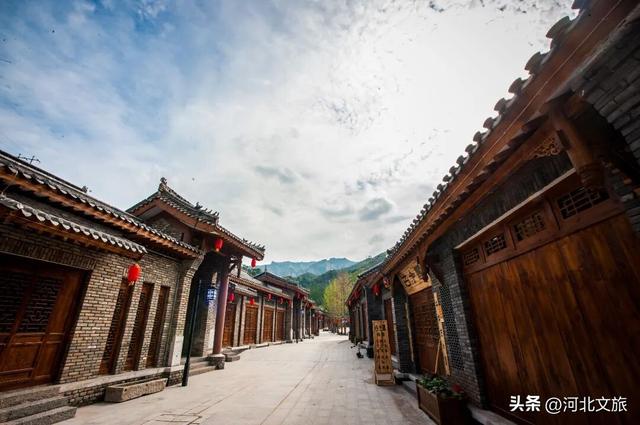 秋意正浓！是时候来石家庄平山开启一场秋日徒步了