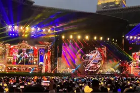 周杰伦长沙演唱会太吵闹，遭“高考”学生家长投诉，网友：该放松图片