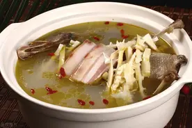 秋季养生贴秋膘，清炖老鸭少不了！分享三个老鸭汤食谱图片