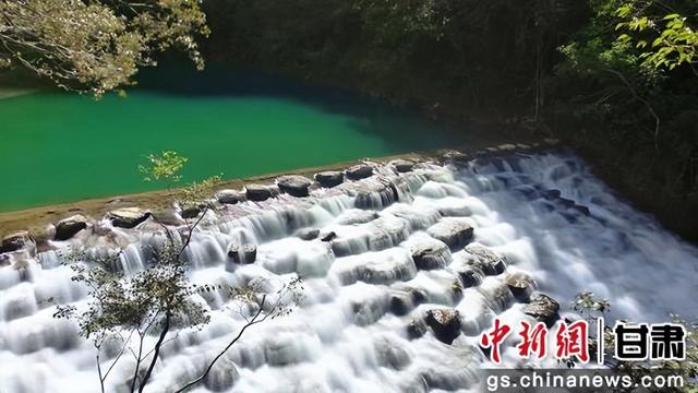 陇南徽县嘉陵江畔的秋日秘境