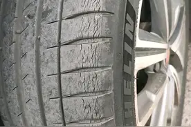 6年的轮胎，胎纹还很深，只有一点裂纹，还能跑高速吗？看完秒懂图片