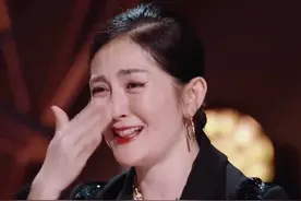 看了谢娜深夜发的动态后，才明白她与张杰婚姻的真相，刘烨说对了图片