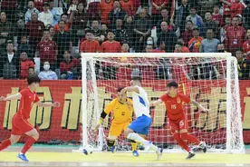 2025中国足球协会五人制足球国际邀请赛在榆林开赛图片