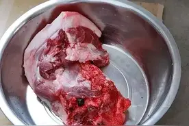 从上等大肉到“致病毒肉”，槽头肉不应被污名化邪恶化图片