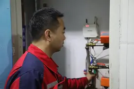 【实地走访｜家里暖气不热 究竟什么原因？】乌鲁木齐亚心佳苑小区居民反映：房屋温度低图片