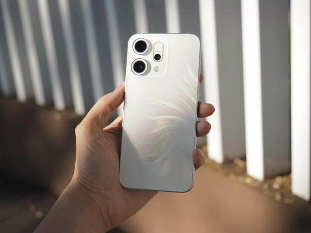 2799元起售！实测Reno14新机：小米沉默，果粉破防？