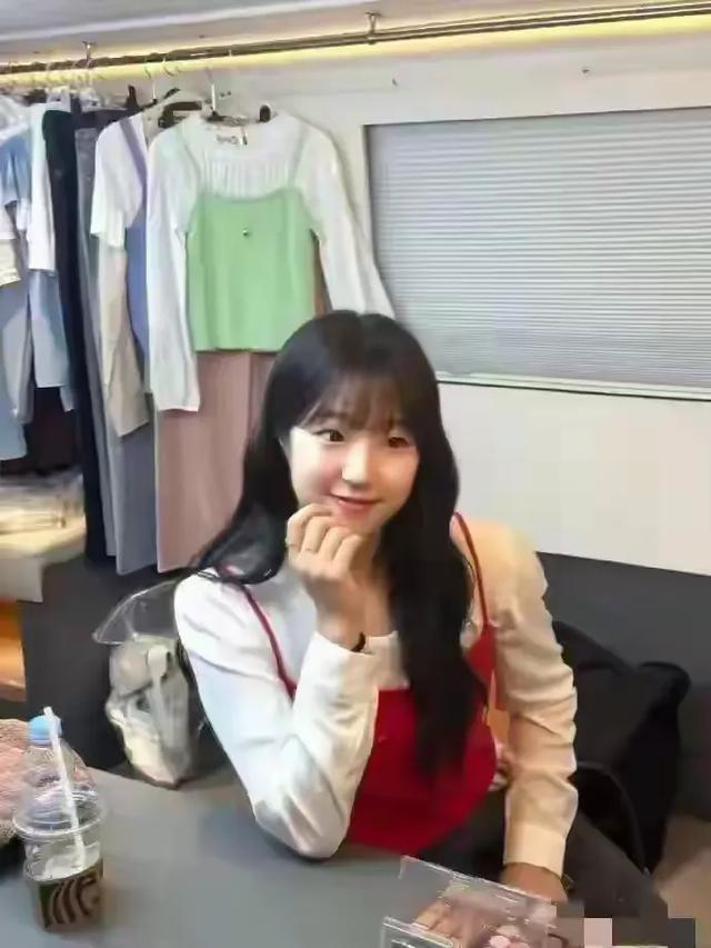 申裕斌生活照绝了！韩国乒坛美女，场下清纯可爱