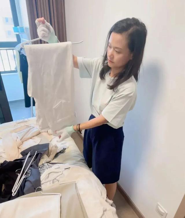火了！上海45岁二胎妈妈找工作！保育员、陪诊师、试吃员...临时工统统尝试一遍，她感叹→