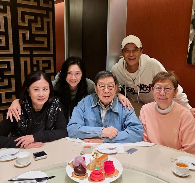 前港姐冠军公开发表家族声明，父亲与弟弟正式断绝父子关系