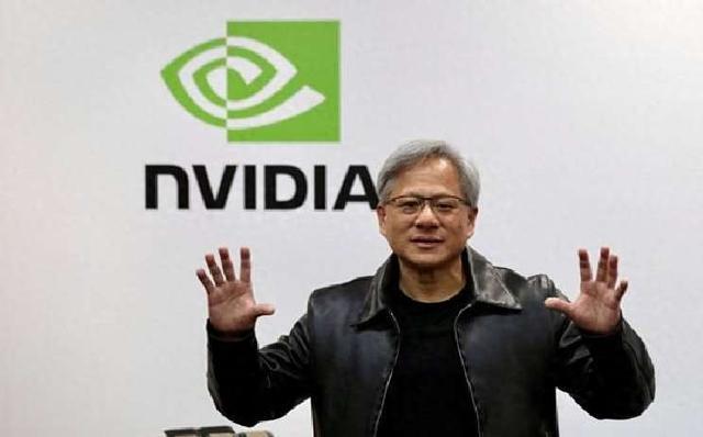 中企收到通知，拒绝与英伟达合作，美媒：特朗普败光了美唯一优势