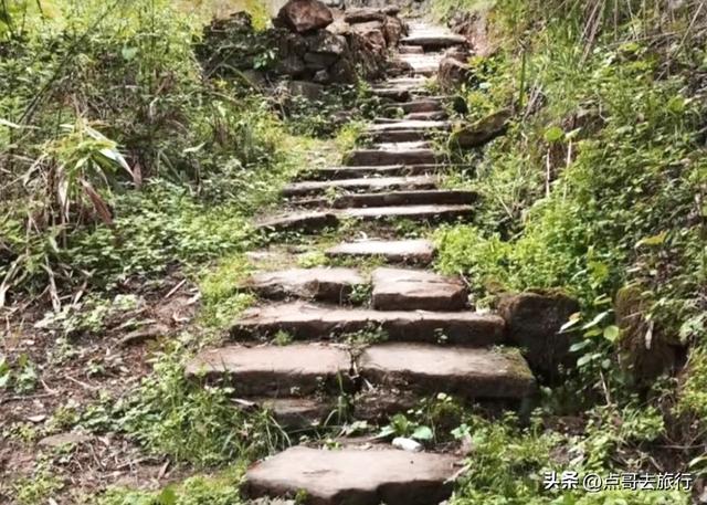 彭州人私藏的精品徒步路线，没有拥挤的人潮，可以吃斋饭！