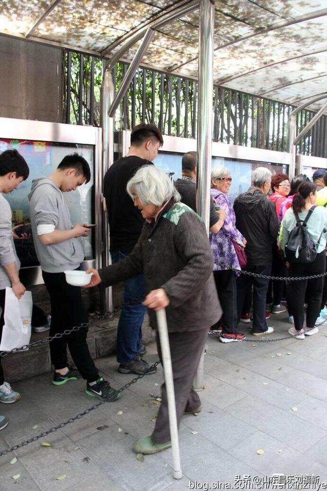“南昌八一起义纪念馆”大门前实拍（江西之旅第廿二集）