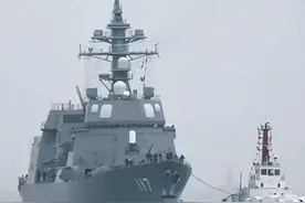 日舰闯中国领海，解放军三面“围日”，日急踩刹车，调查涉事舰长图片