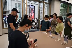 华为开始准备P70智能手机批量生产，为2024年发布做准备图片