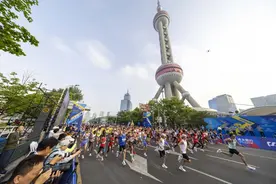 2025上海半程马拉松女子组赛会纪录被刷新图片